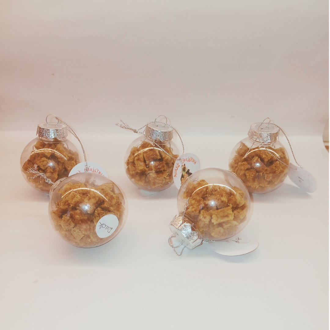 Christmas Dog Treat Bauble 40g – Duck Training Treats - Image 2